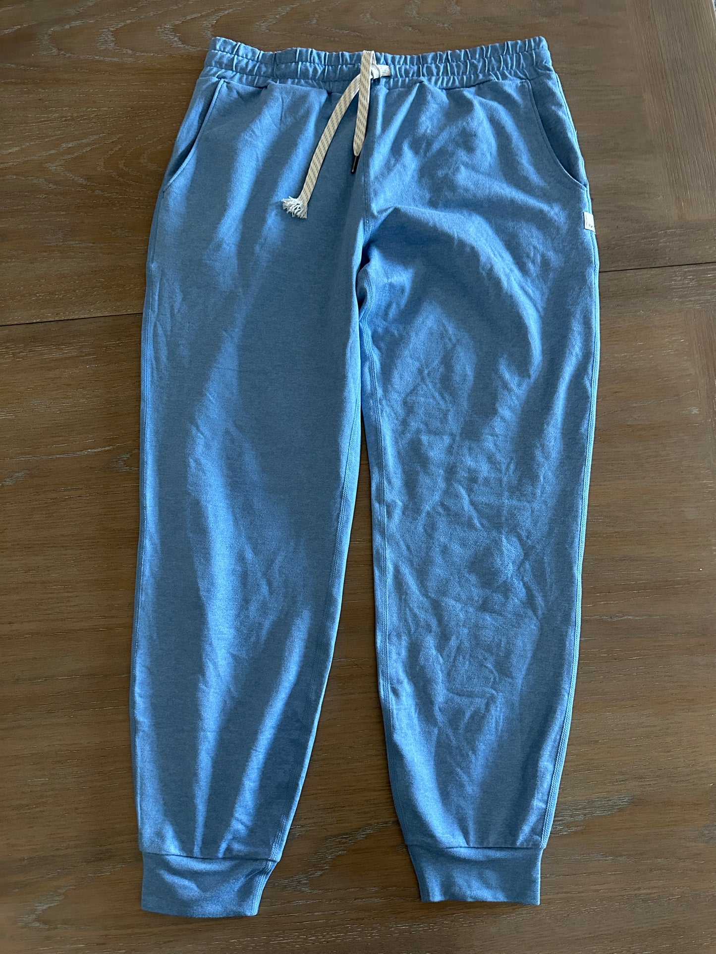 vuori blue performance jogger (size small)