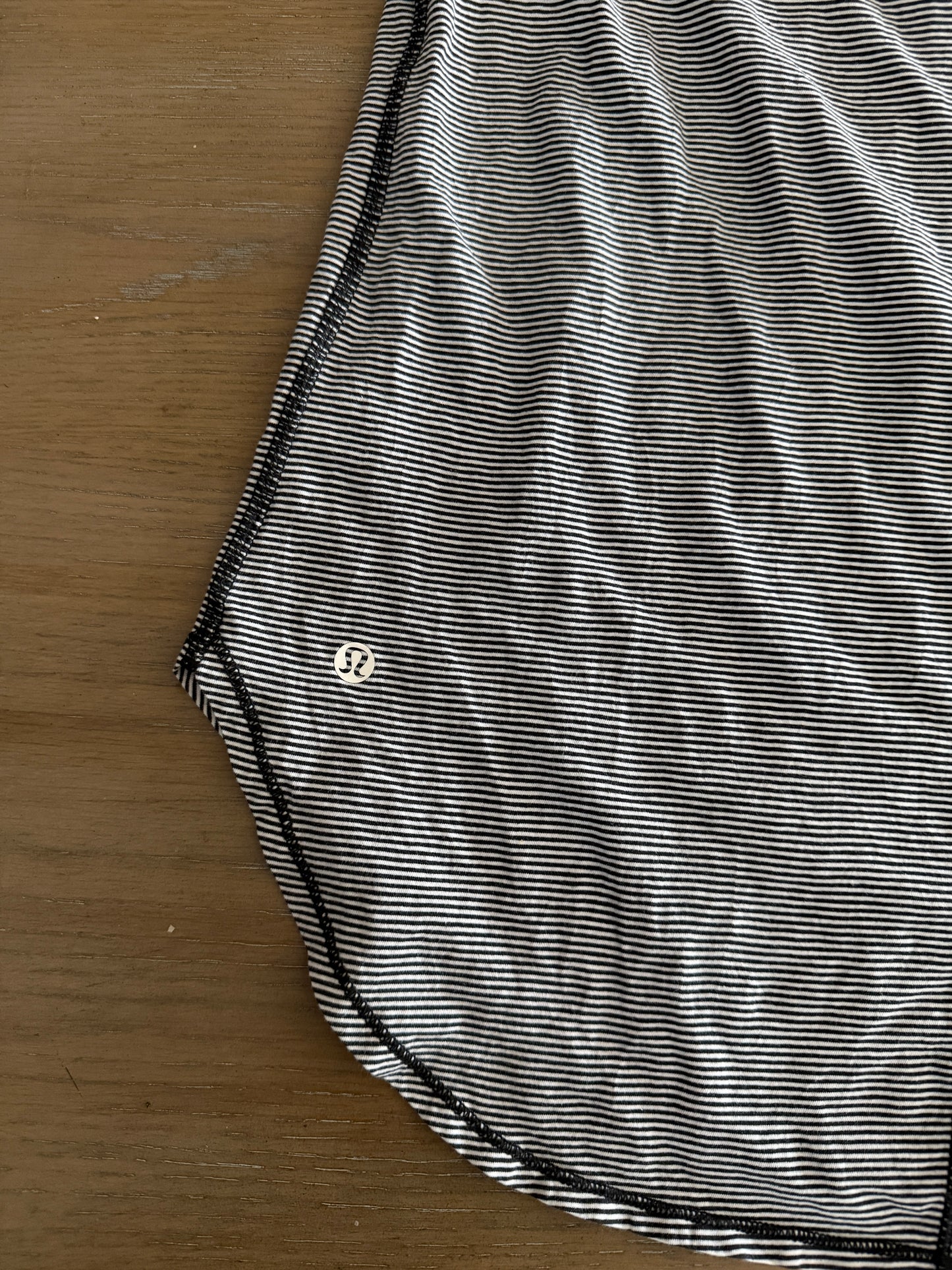 lululemon striped cotton tee (size 8)