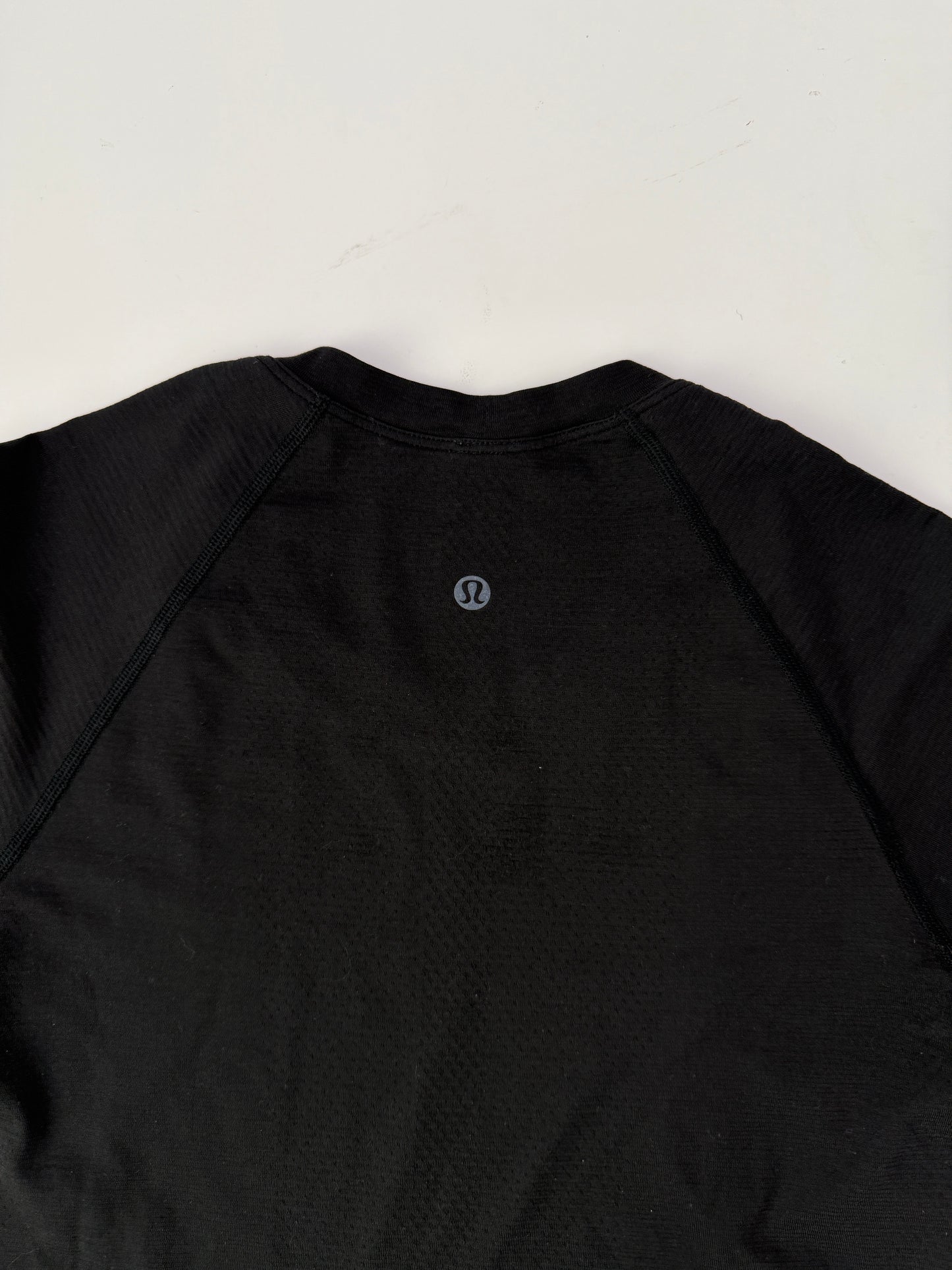 lululemon black swiftly tech - race length (size 6)