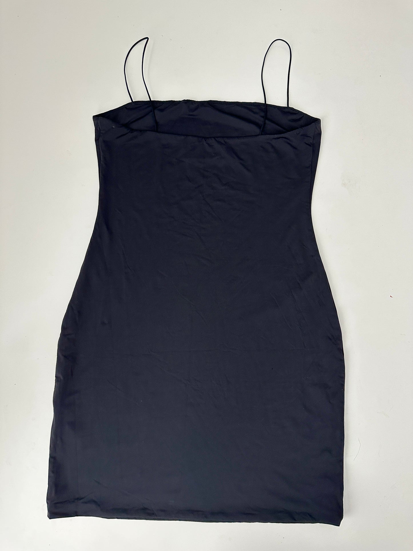 aritzia double lined smoothing mini dress (size medium)