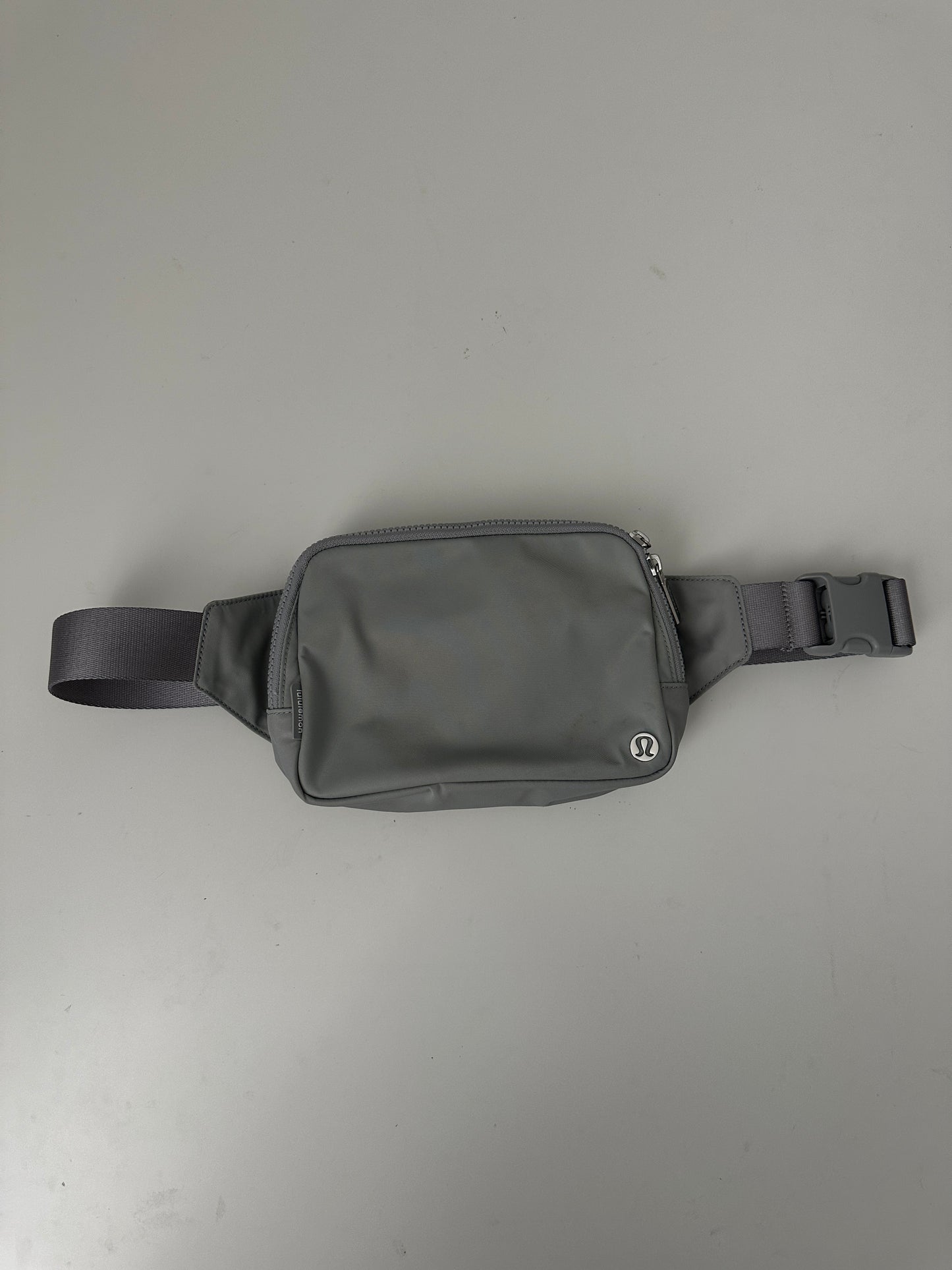 lululemon grey belt bag - 2L