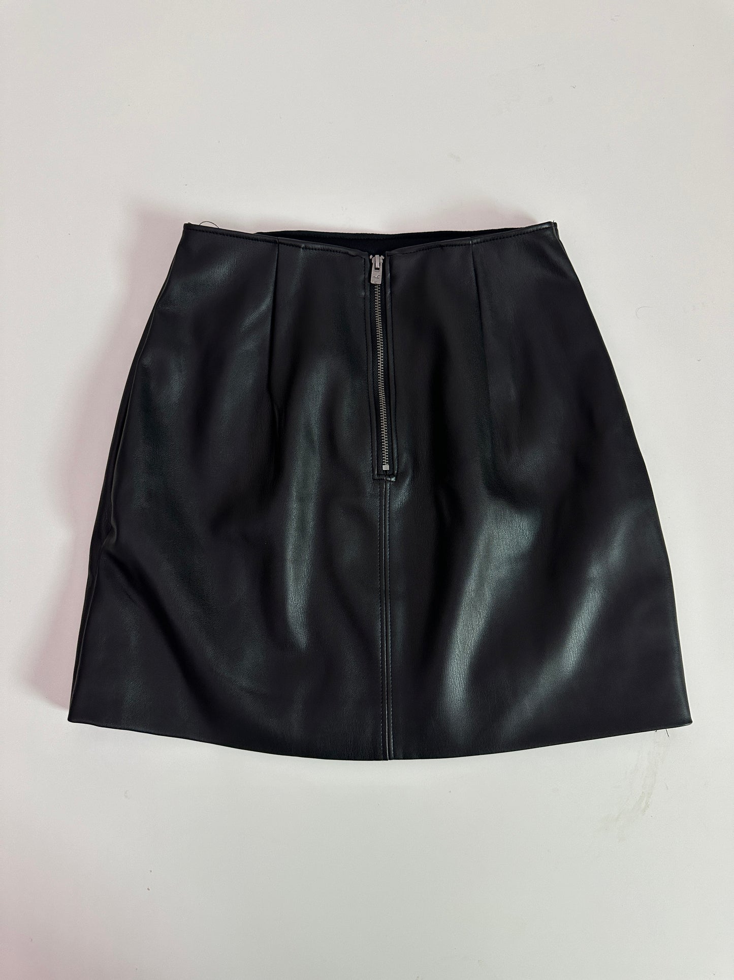 NWT Hollister leather mini skirt ( size small)