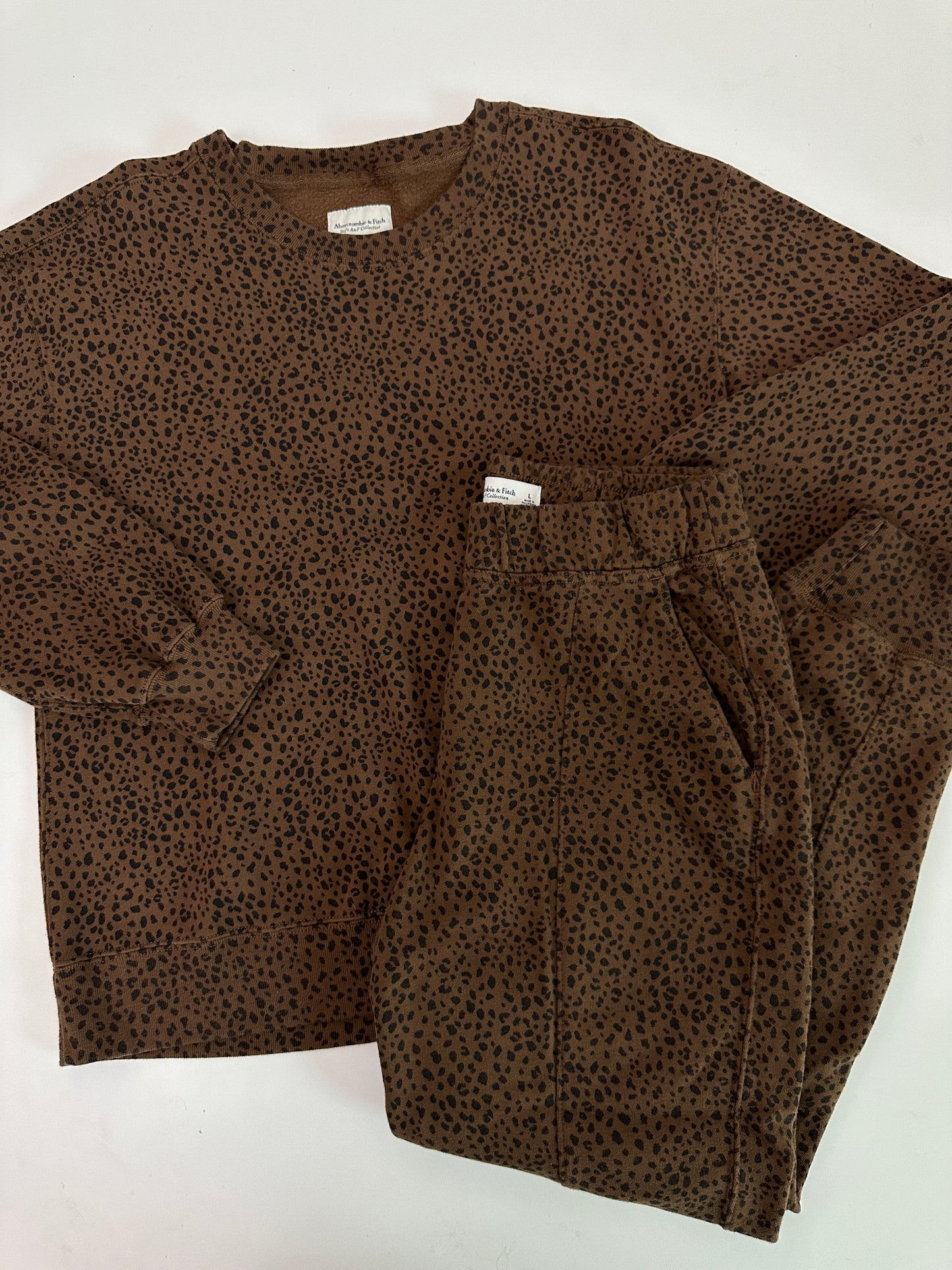 Abercrombie leopard sweatshirt + sweatpants set (size large)