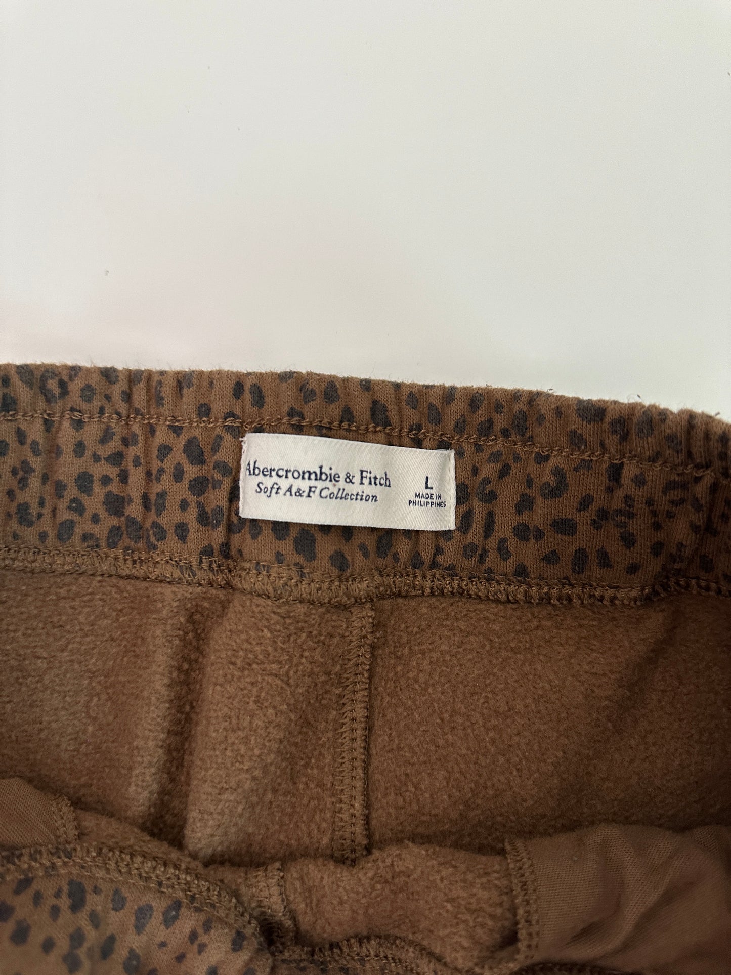 Abercrombie leopard sweatshirt + sweatpants set (size large)