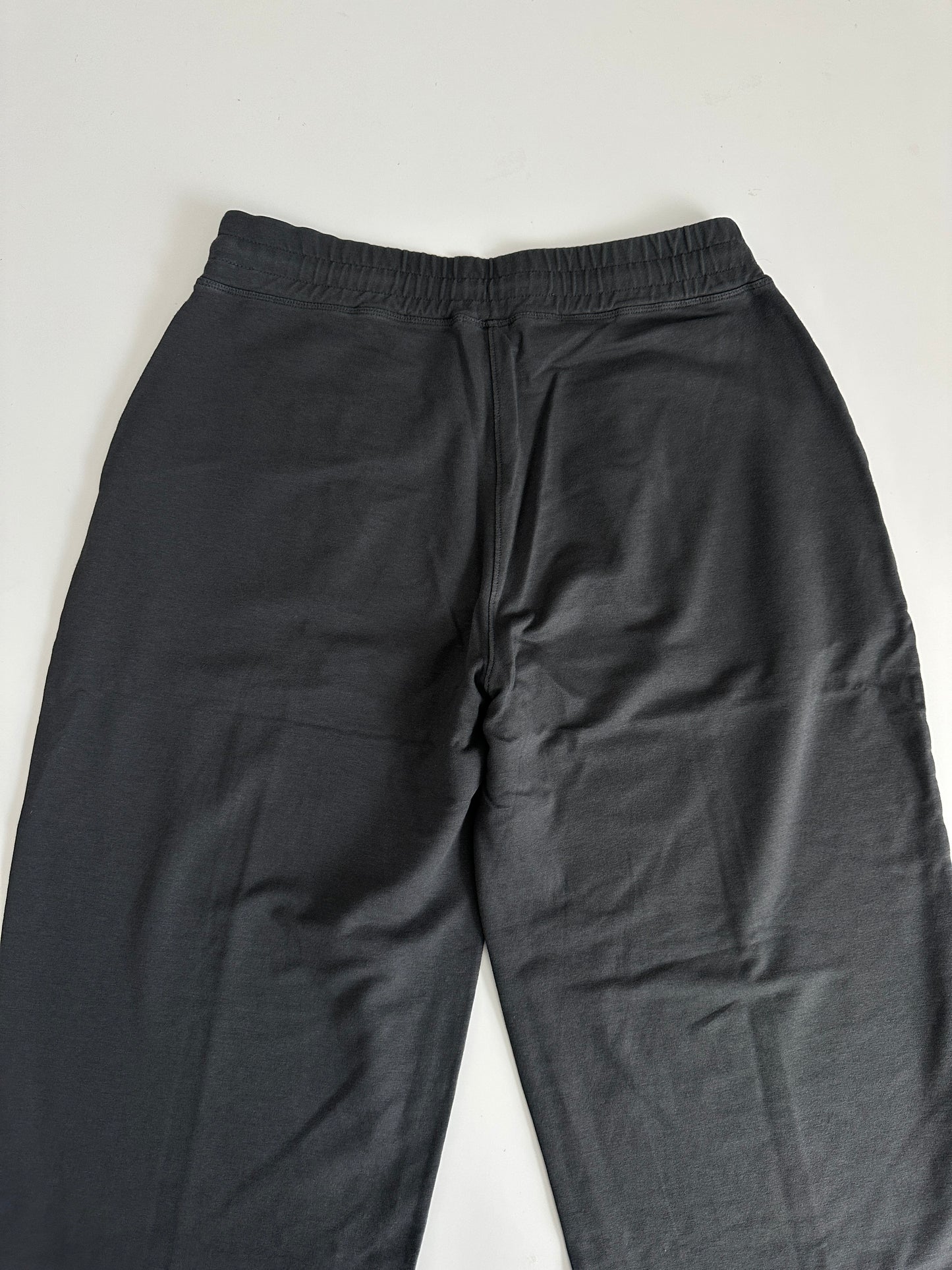 outdoor voices straight leg sweatpants (size medium)