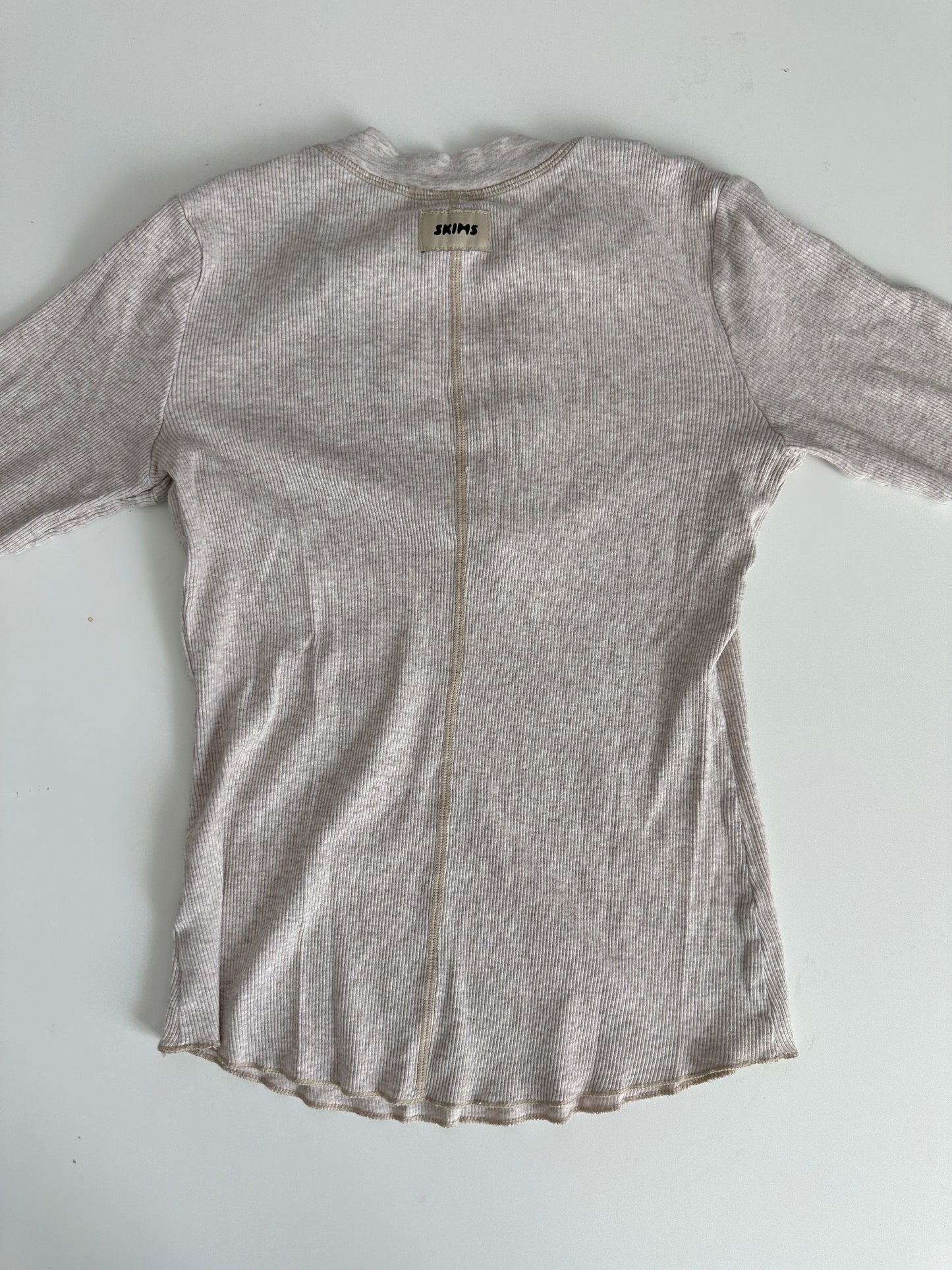 skims oatmeal ribbed henley long sleeve (size medium)