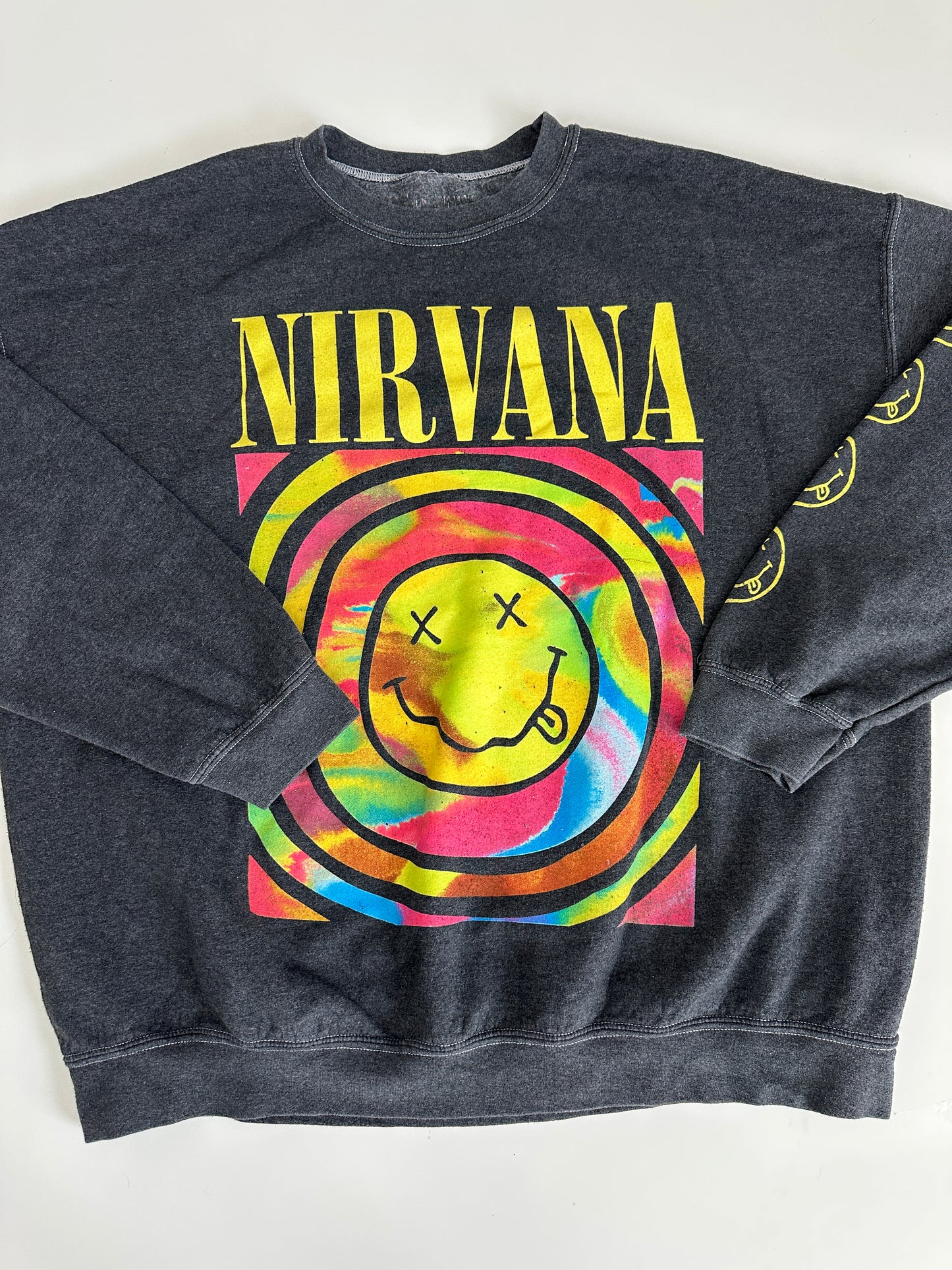 urban outfitters oversized nirvana crewneck (size S/M)