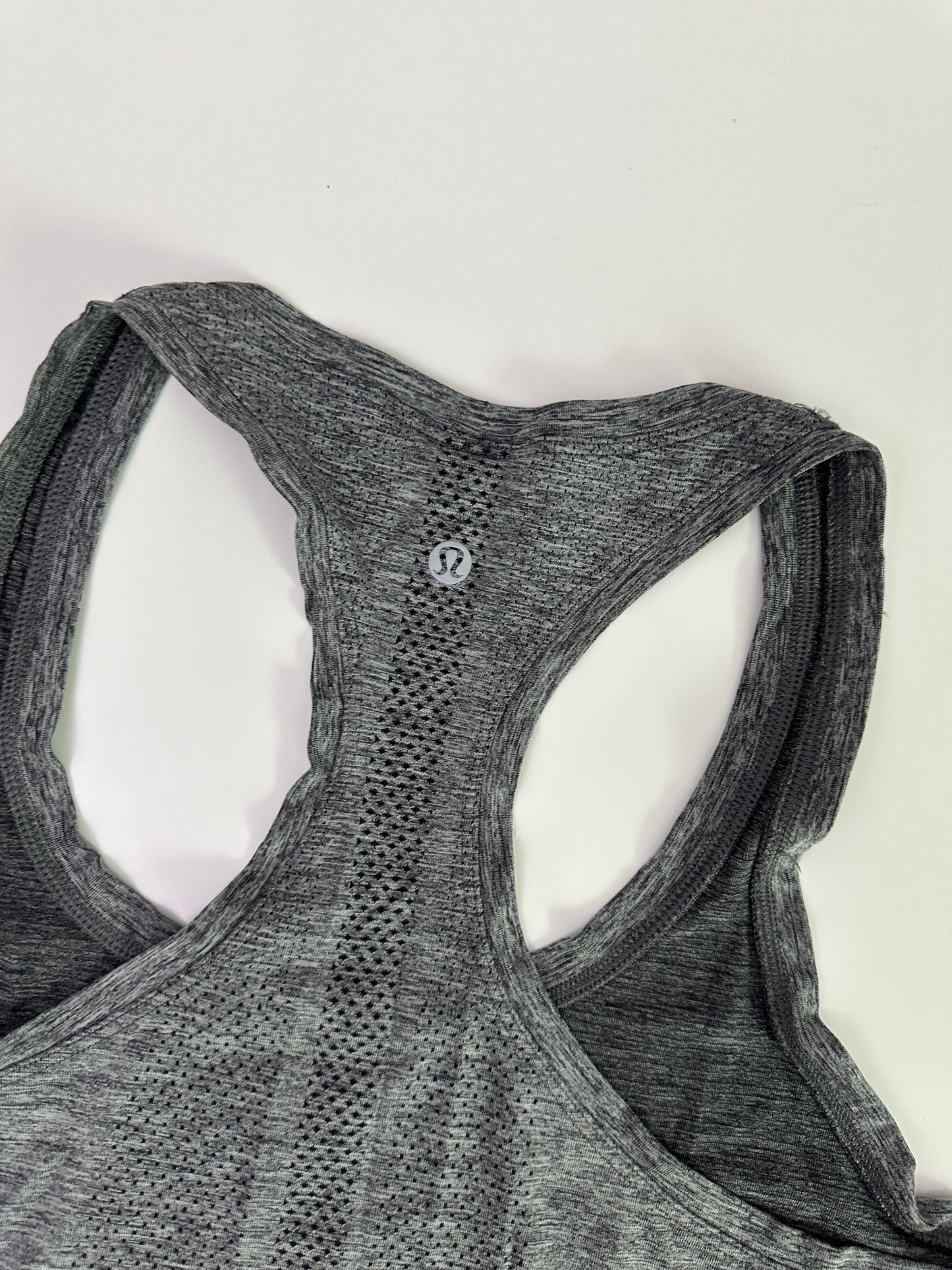 lululemon swiftly tech tank - race length (size 12)