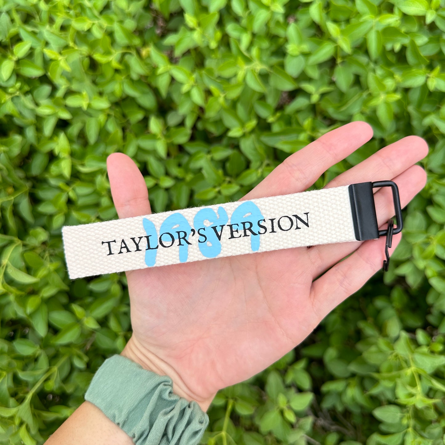 1989 taylor swift wristlet (customizable)