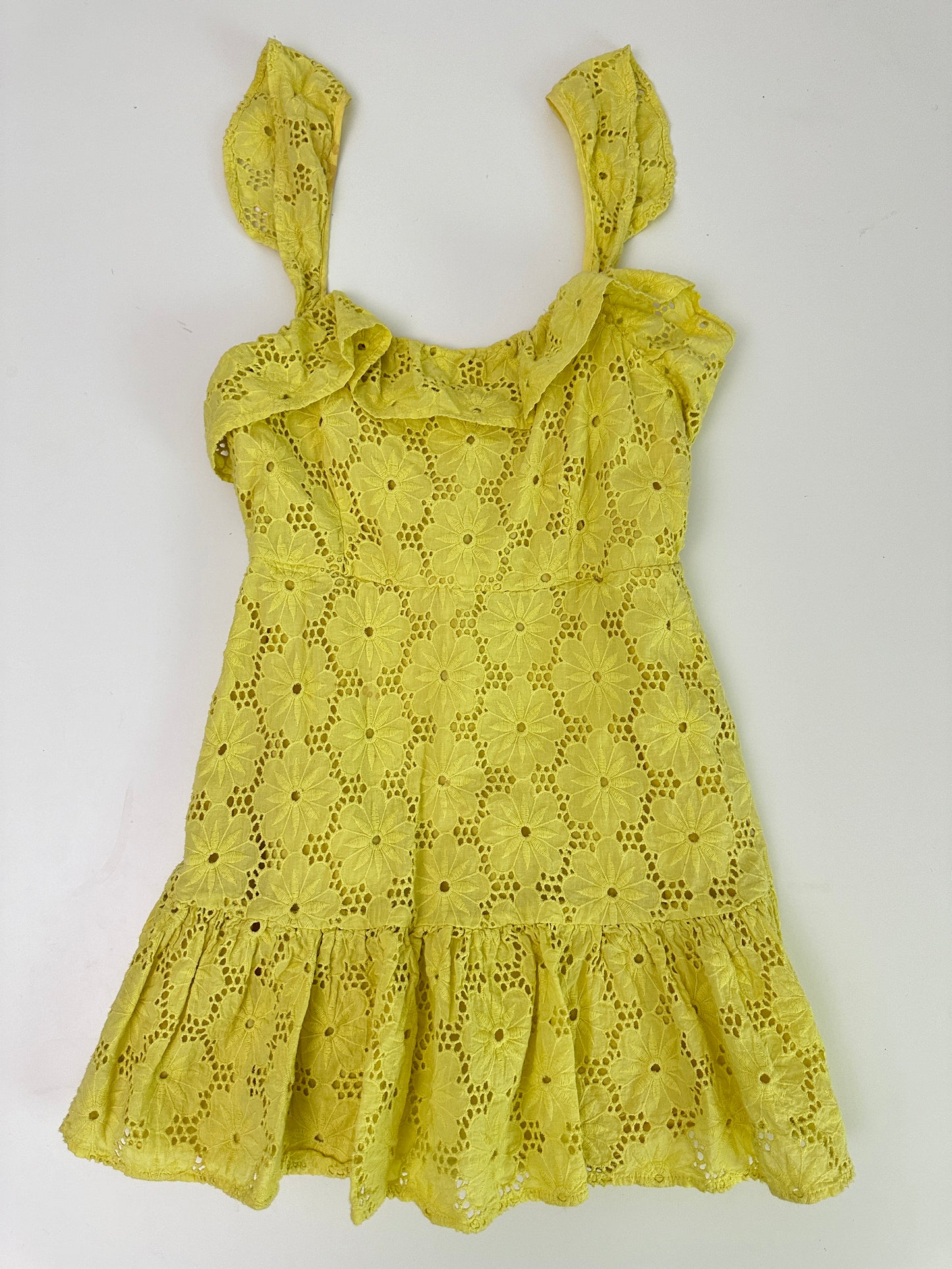 lulu's yellow floral eyelet lace dress (size medium)