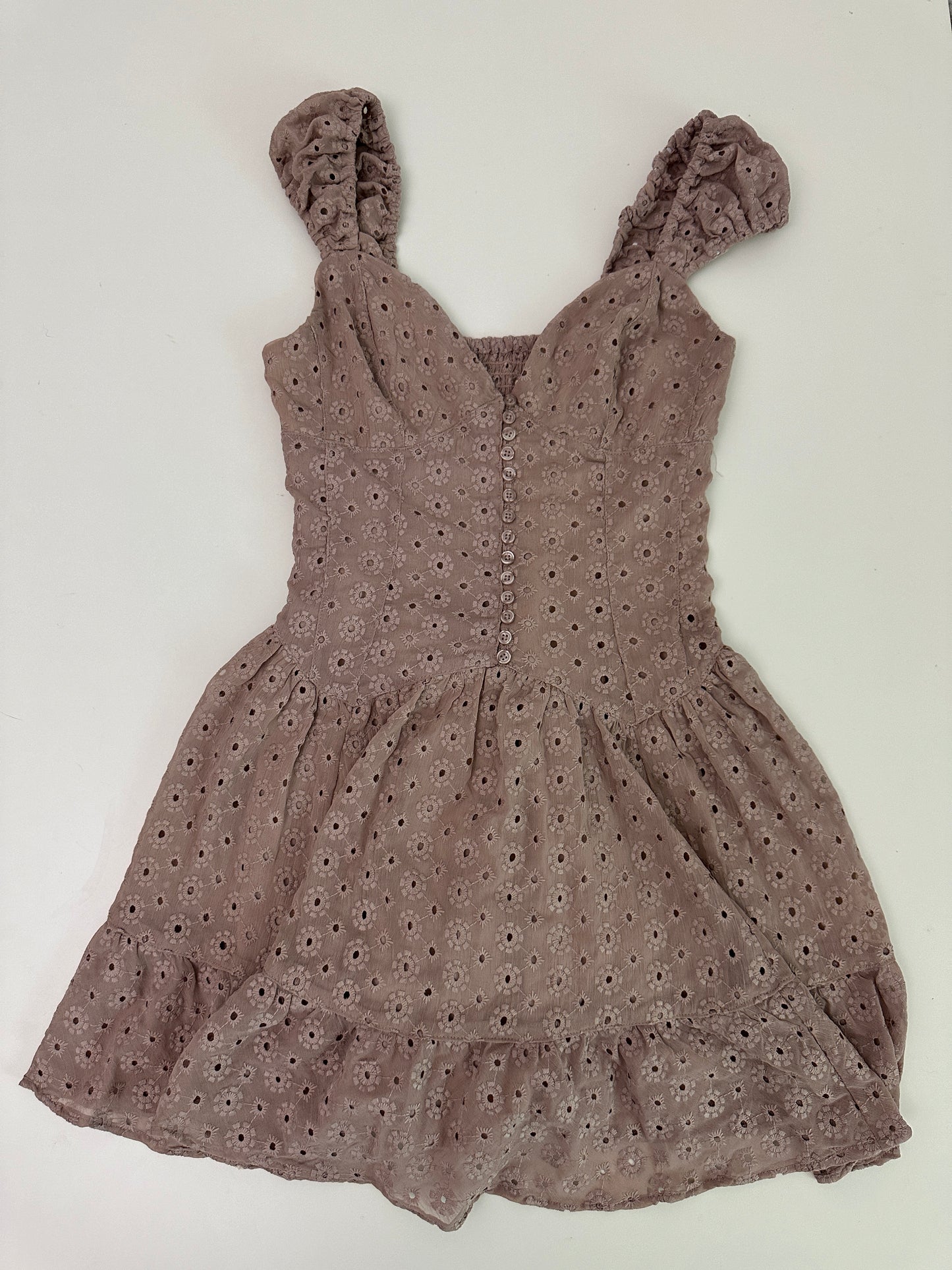 urban outfitters lace mini dress (size small)