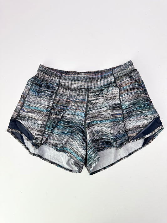 lululemon pattern hotty hot shorts (size 10, 4" inseam)