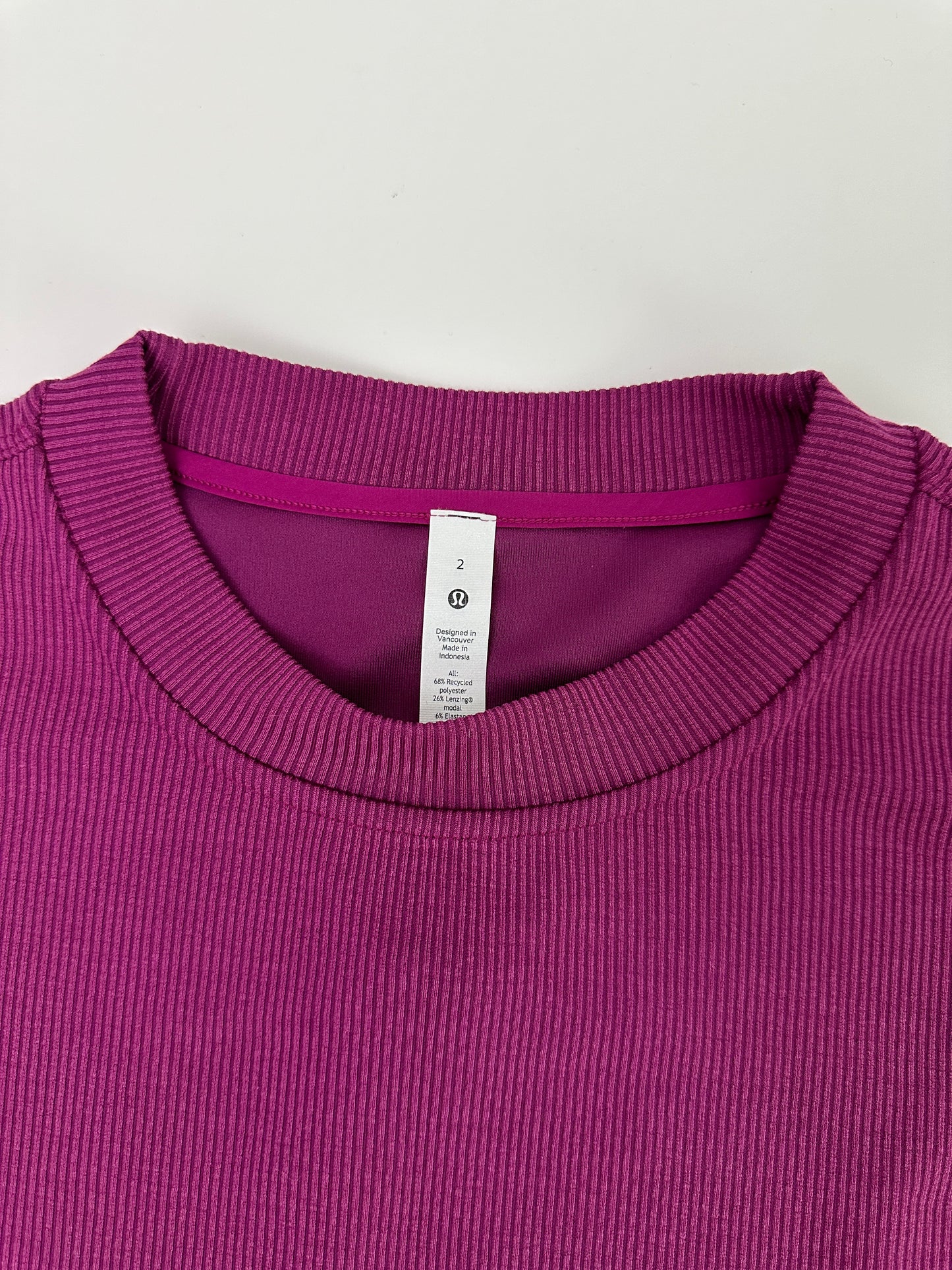 lululemon softstreme ribbed cropped crewneck (size 2)