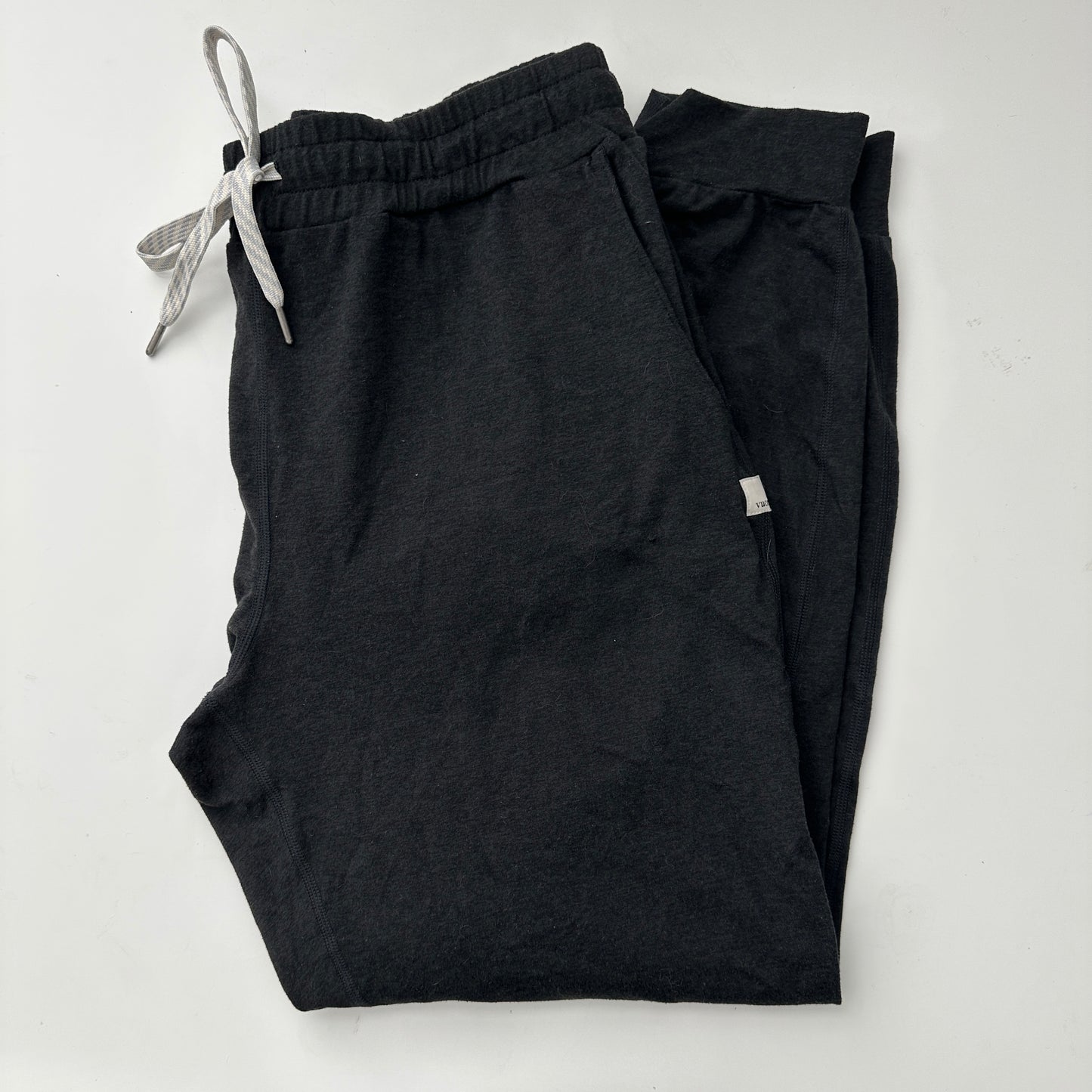 vuori performance jogger (size medium)