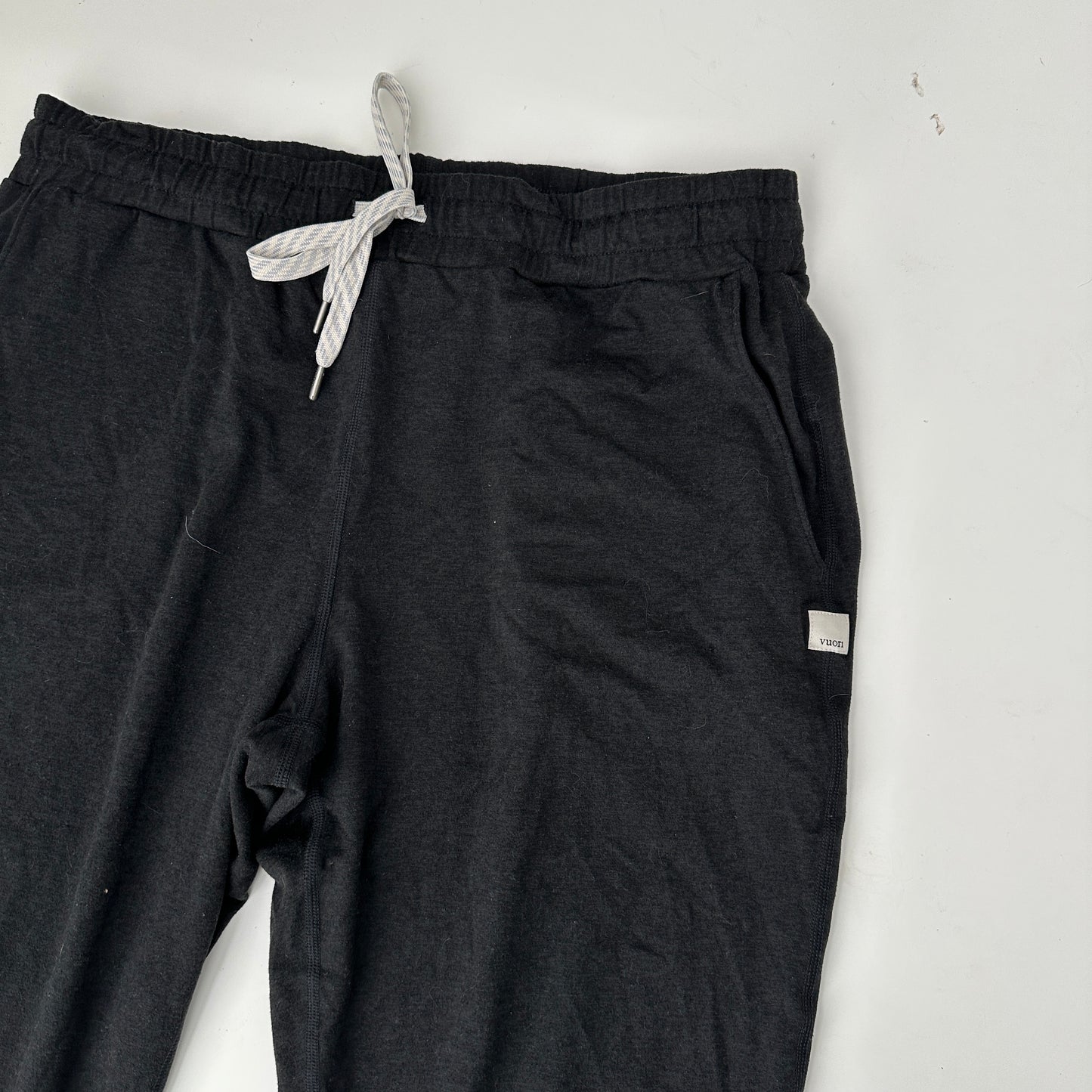 vuori performance jogger (size medium)