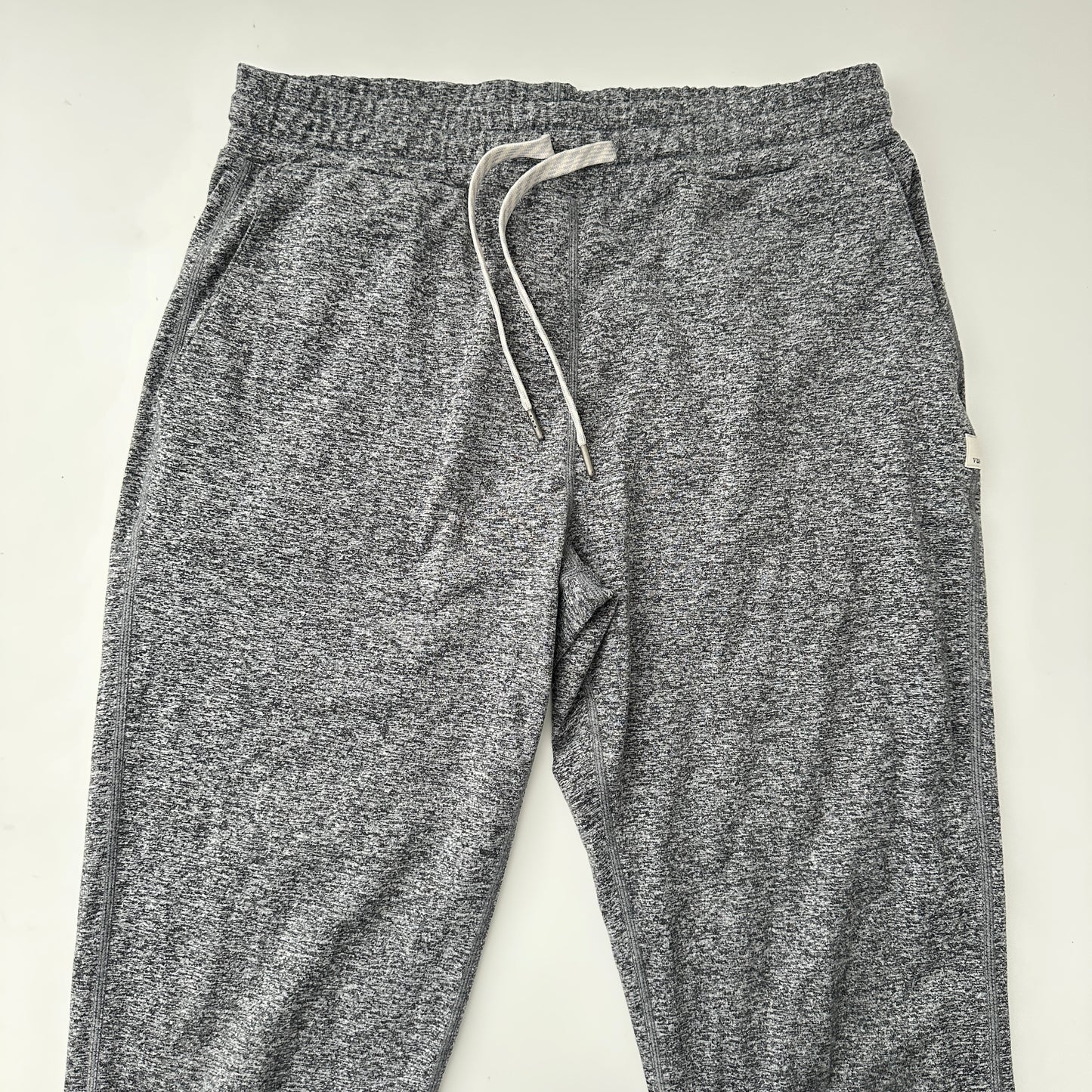 vuori performance jogger (size XS)