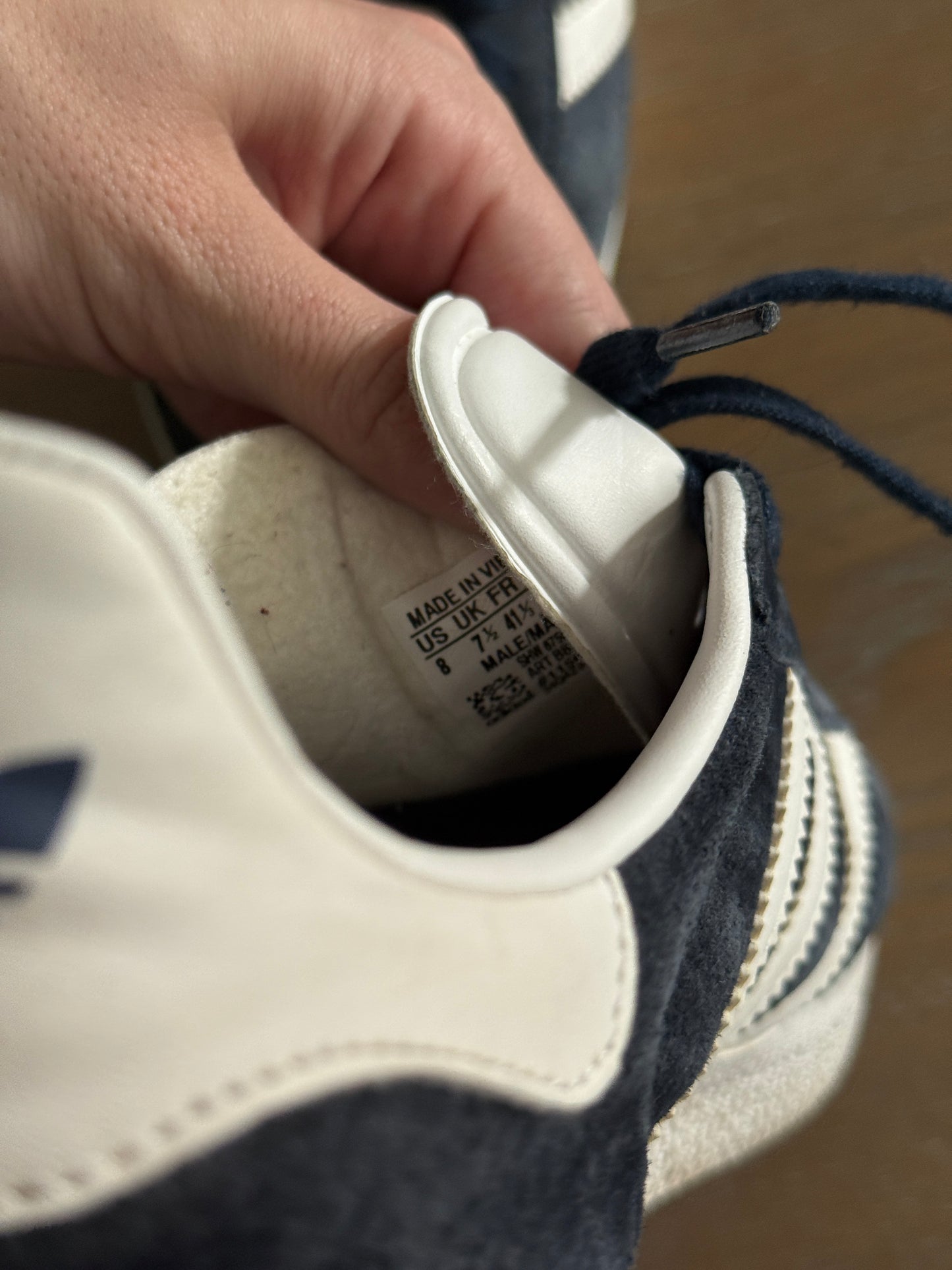 Adidas navy gazelle shoes (W8)