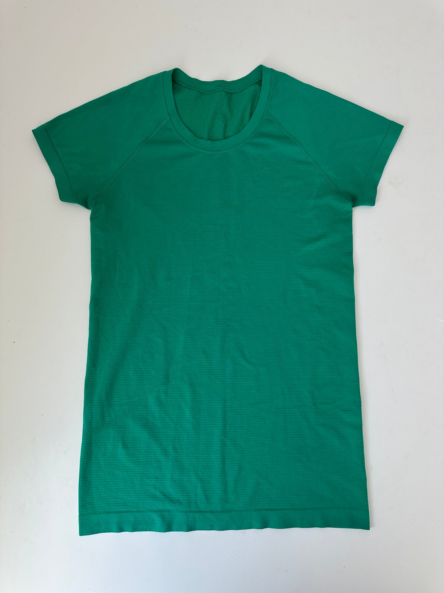 lululemon green short sleeve swiftly - full length (size 6)