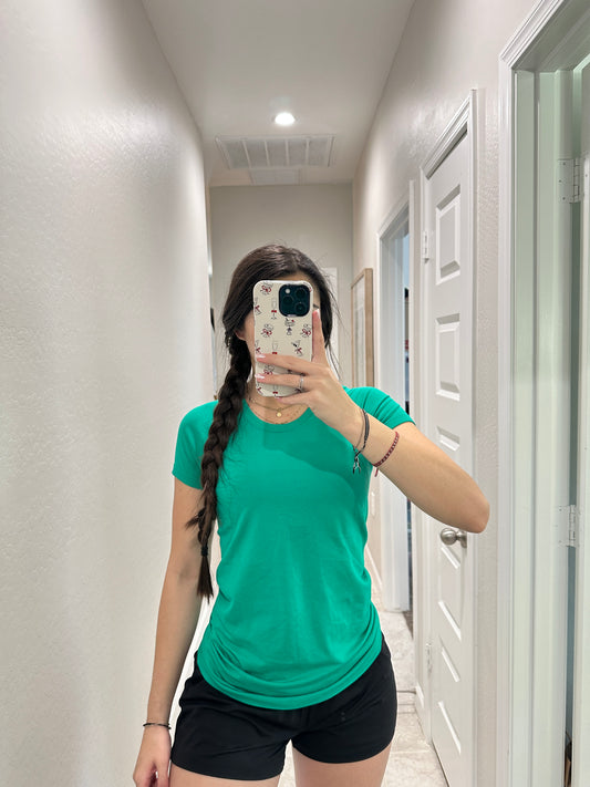 lululemon green short sleeve swiftly - full length (size 6)