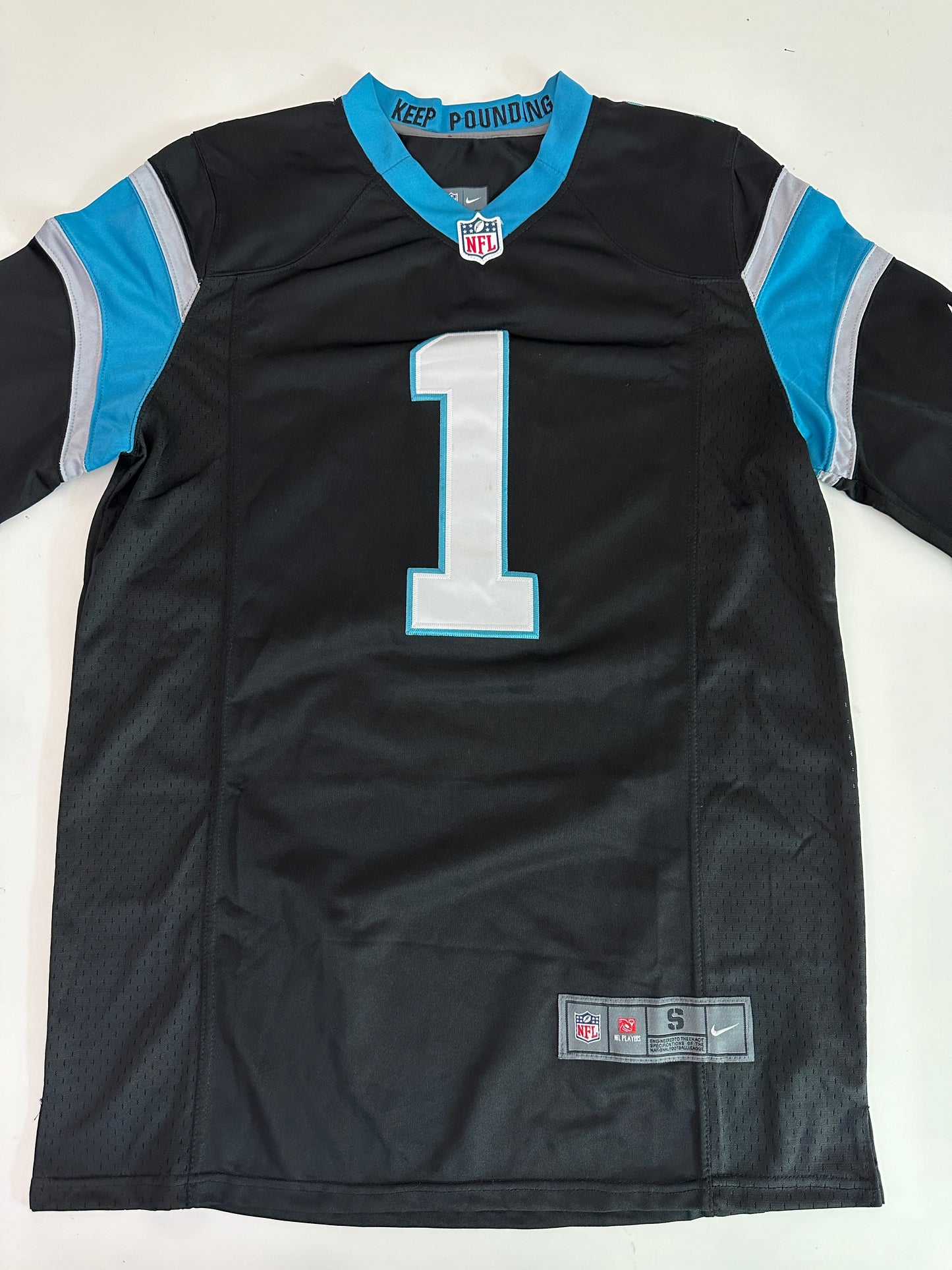 cam newton panthers jersey (size men's small)