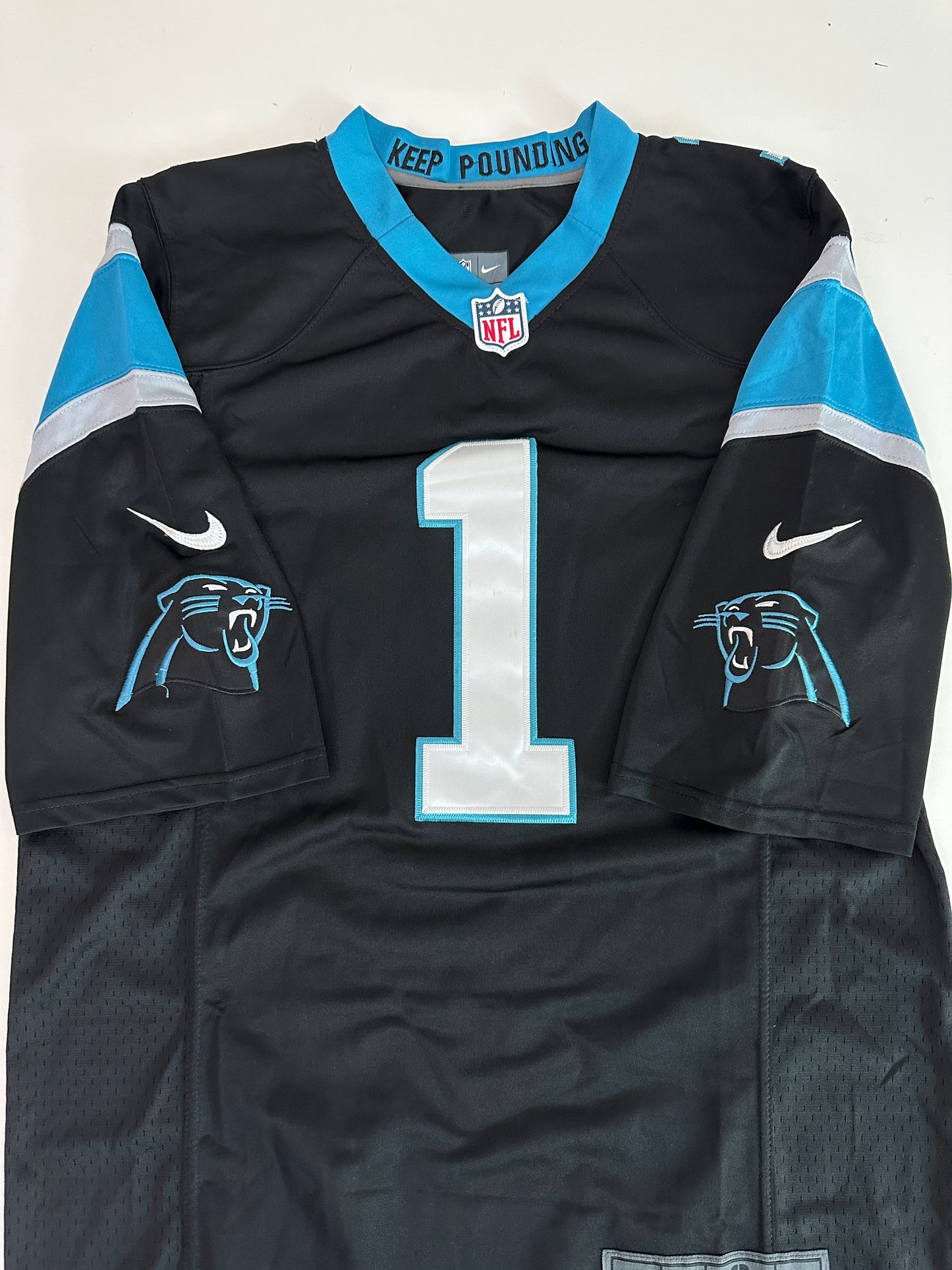 cam newton panthers jersey (size men's small)