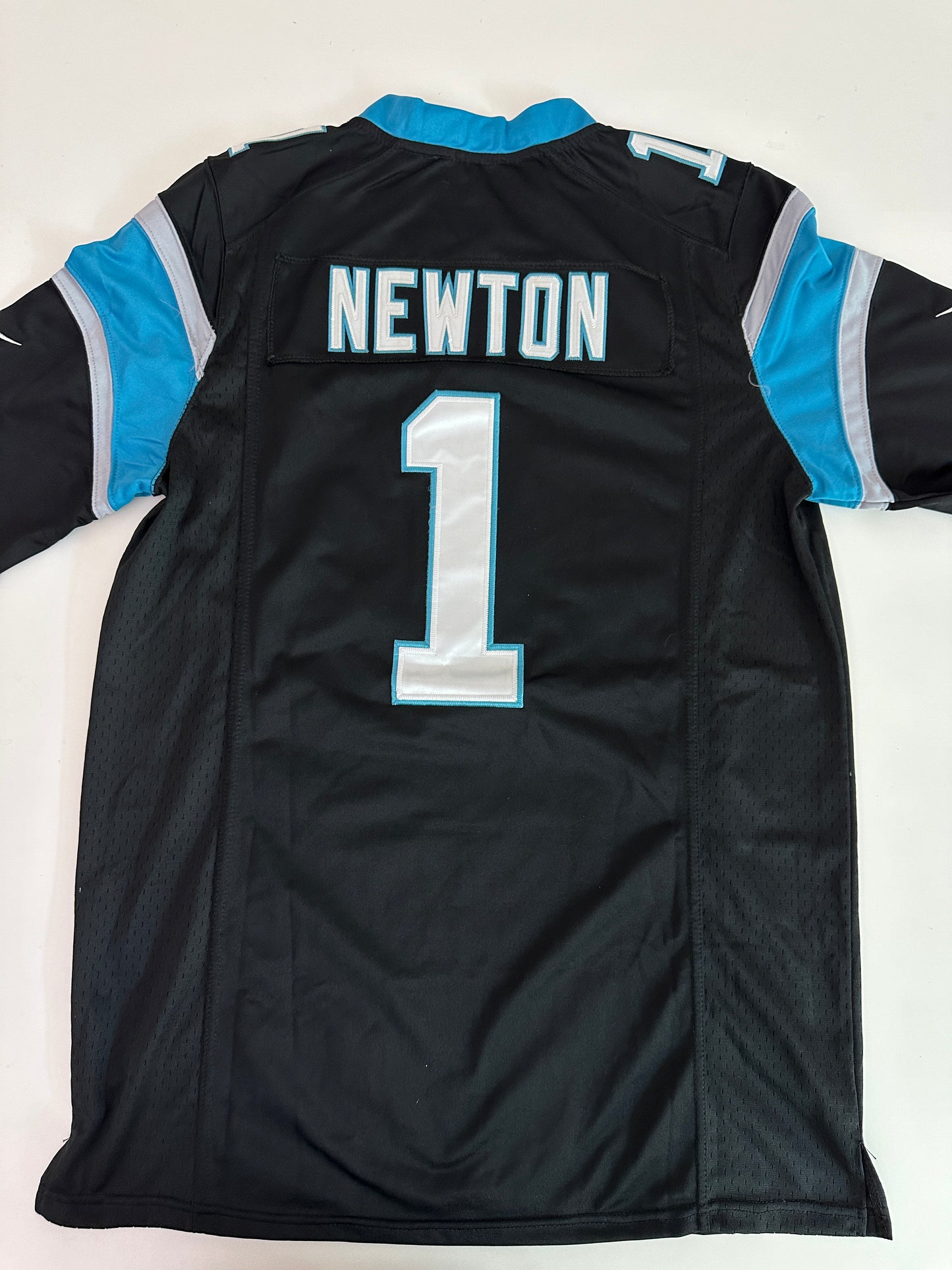 cam newton panthers jersey (size men's small)