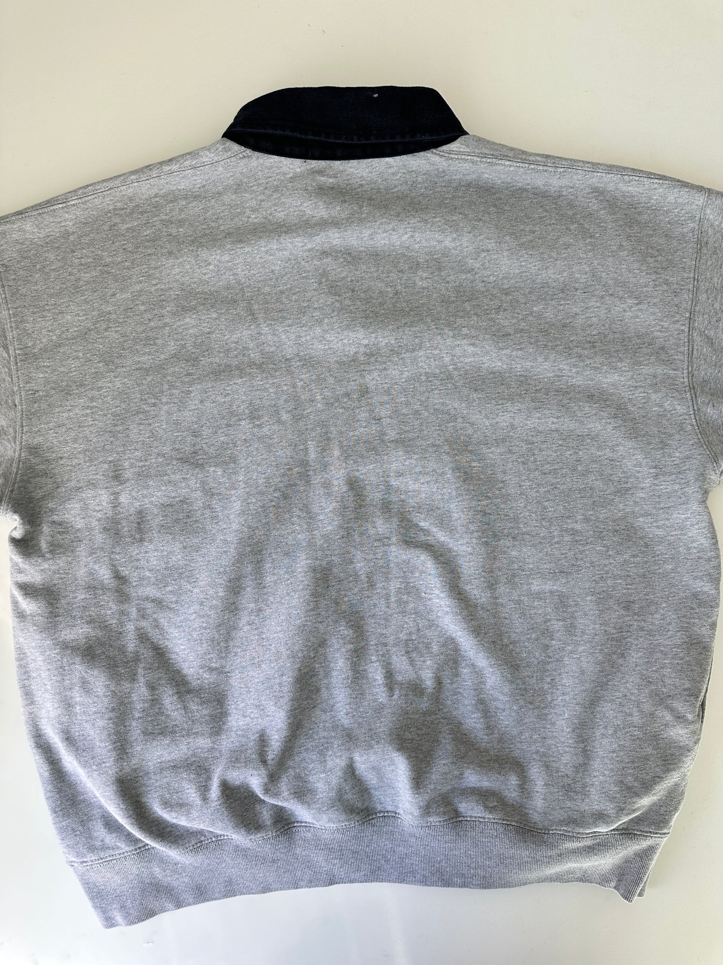 brandy melville grey collared sweatshirt (one size - size large)