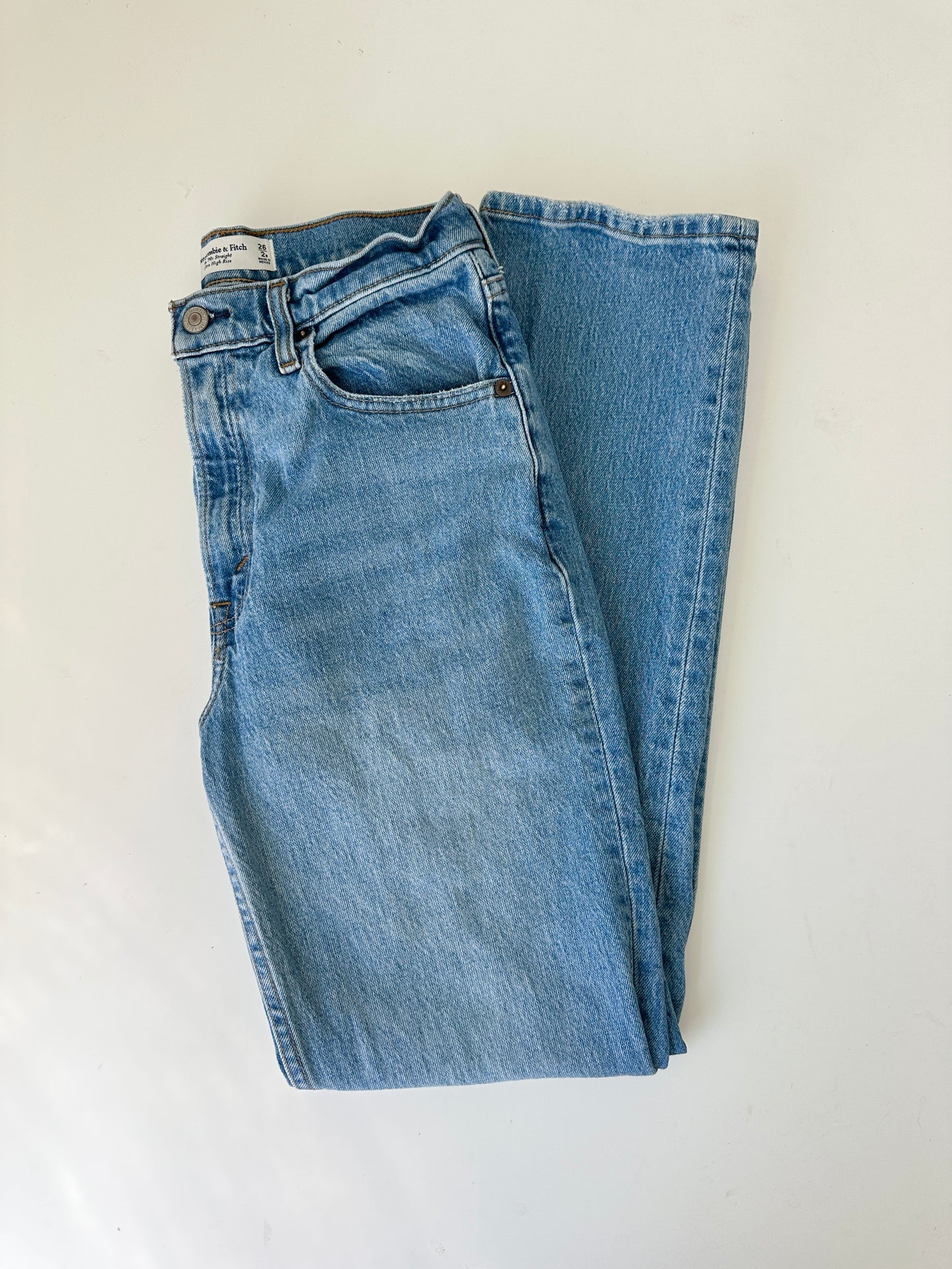 Abercrombie 90's straight ultra high rise jeans (size 2/26R)